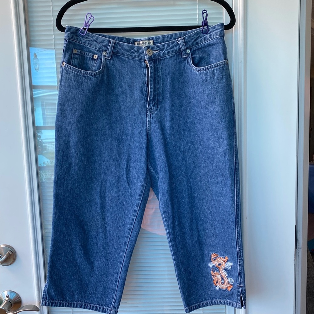 Aeropostale dragon Jean Capri